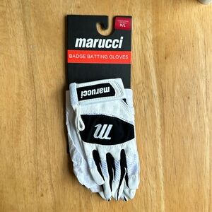 NWT Boys Marucci Batting Gloves (coaches pitch/tee ball) M/L